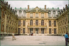 The main approach to Versailles